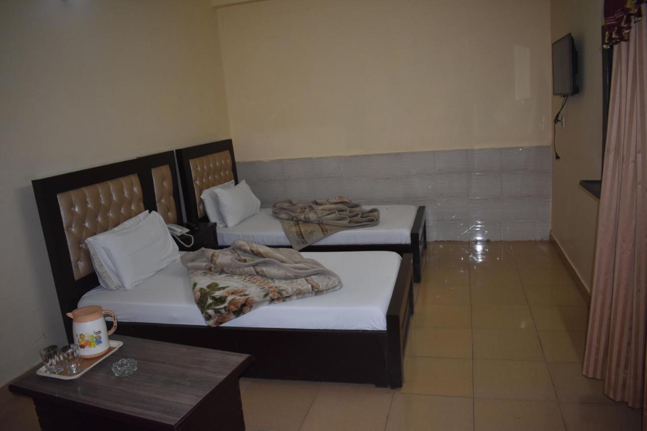 Hotel Sky Inn ราวัลปินดี ภายนอก รูปภาพ