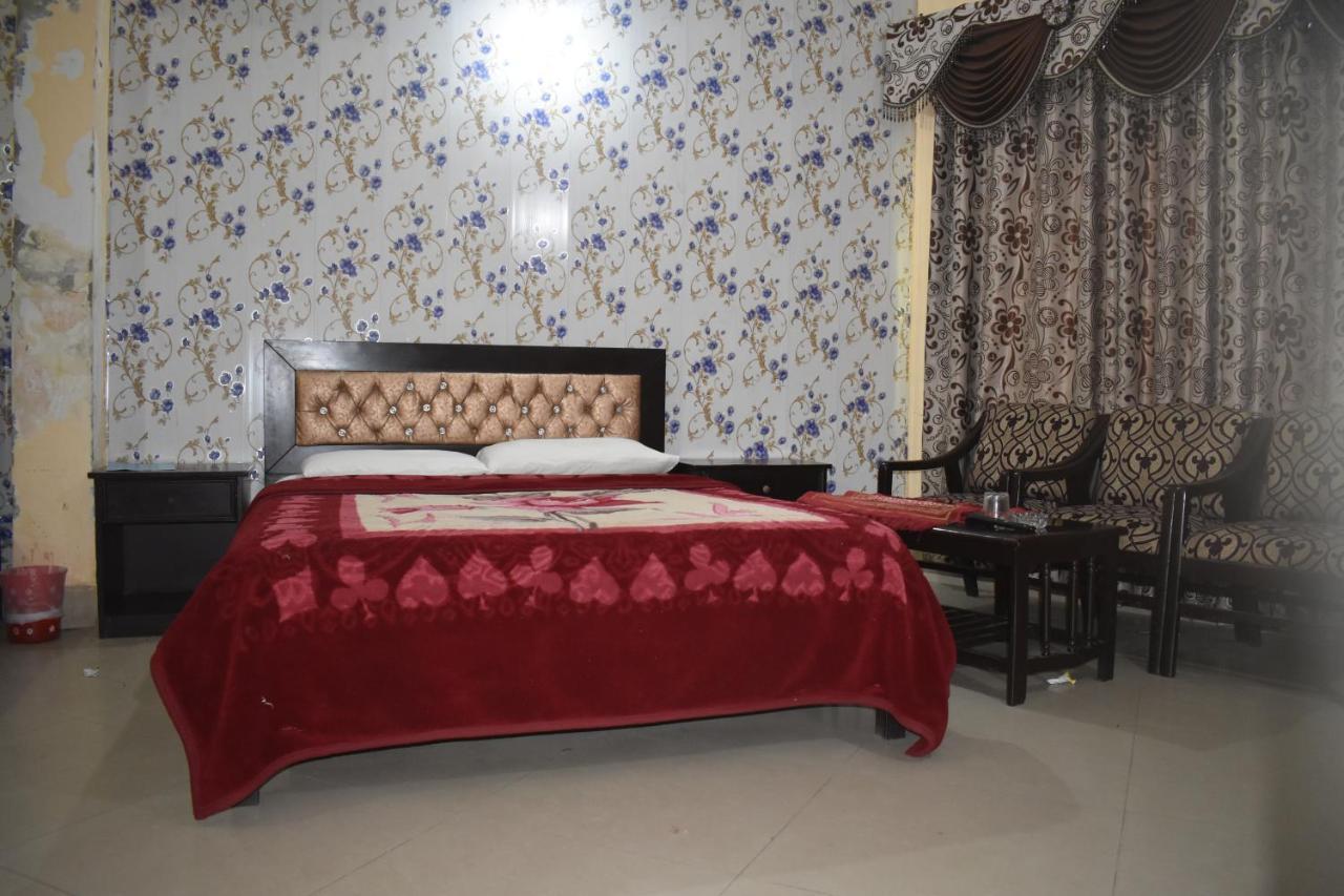 Hotel Sky Inn ราวัลปินดี ภายนอก รูปภาพ