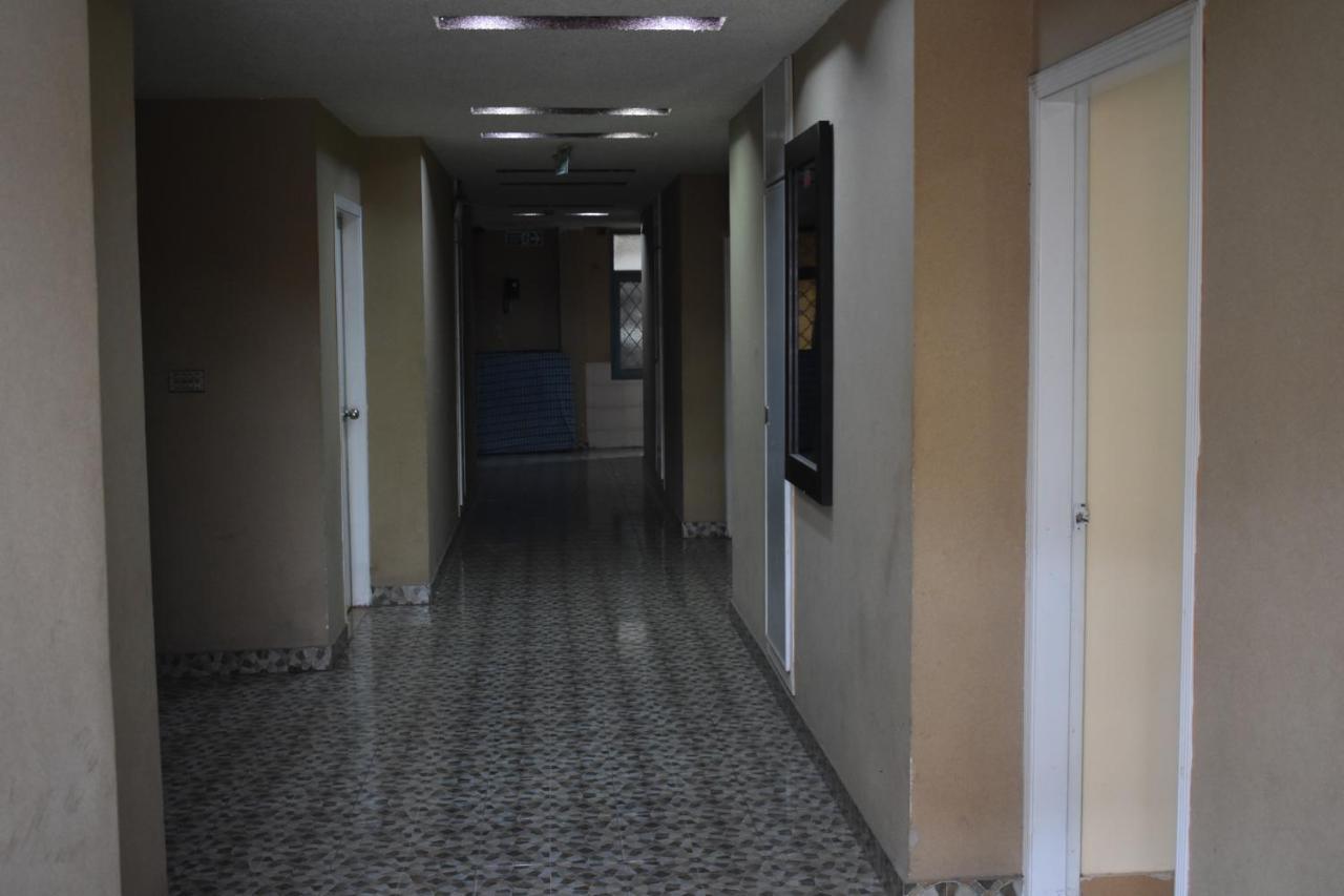 Hotel Sky Inn ราวัลปินดี ภายนอก รูปภาพ